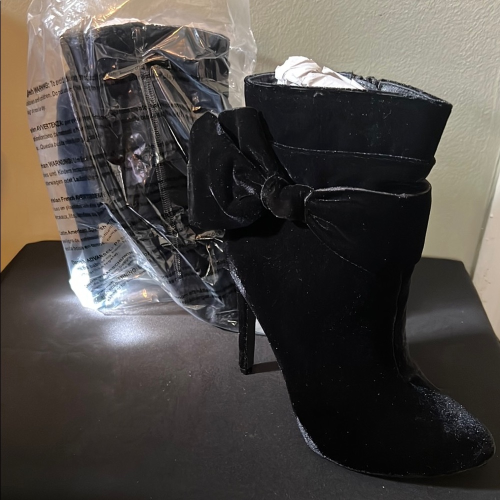 Elegant Black Women's Ankle Boots